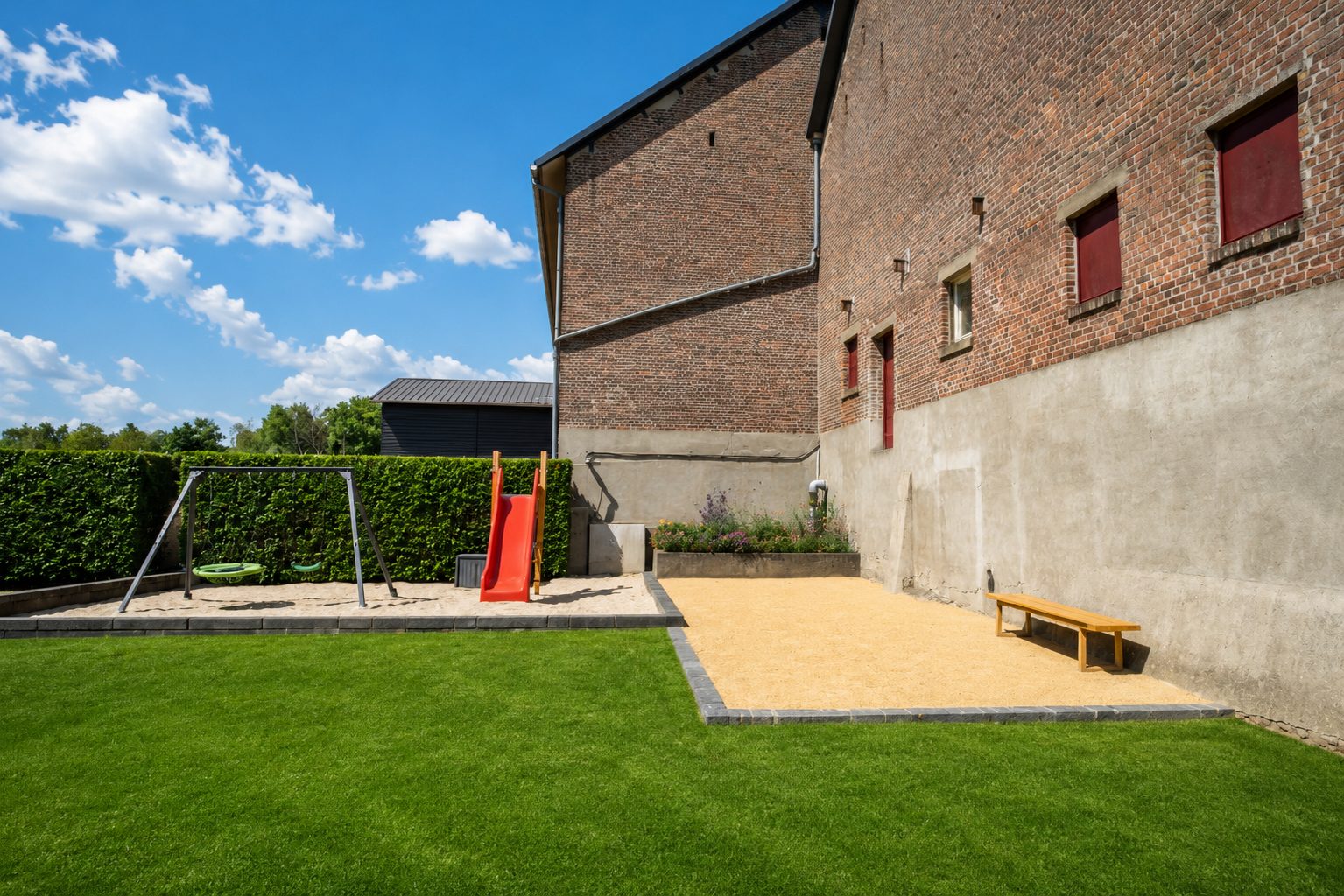 Petanquebaan naast de hoeve